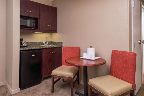 Hampton Inn Columbia Northeast-Fort Jackson Area - image 40