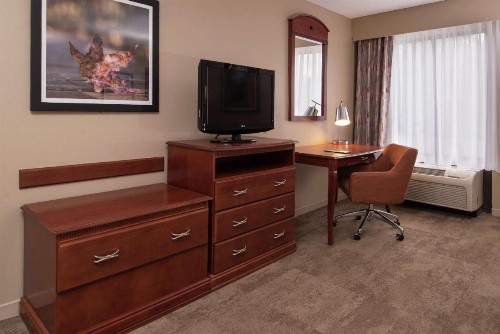 Hampton Inn Columbia Northeast-Fort Jackson Area - image 8