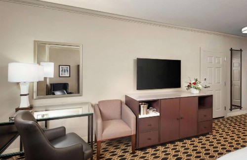 Hilton Columbia Center - image 30