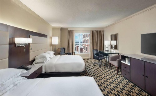 Hilton Columbia Center - image 32
