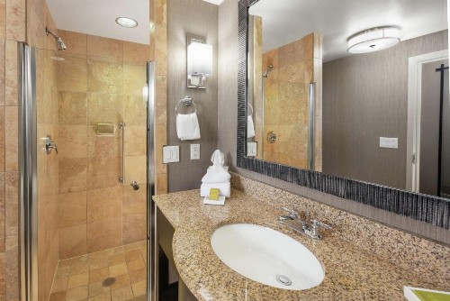Hilton Columbia Center - image 38
