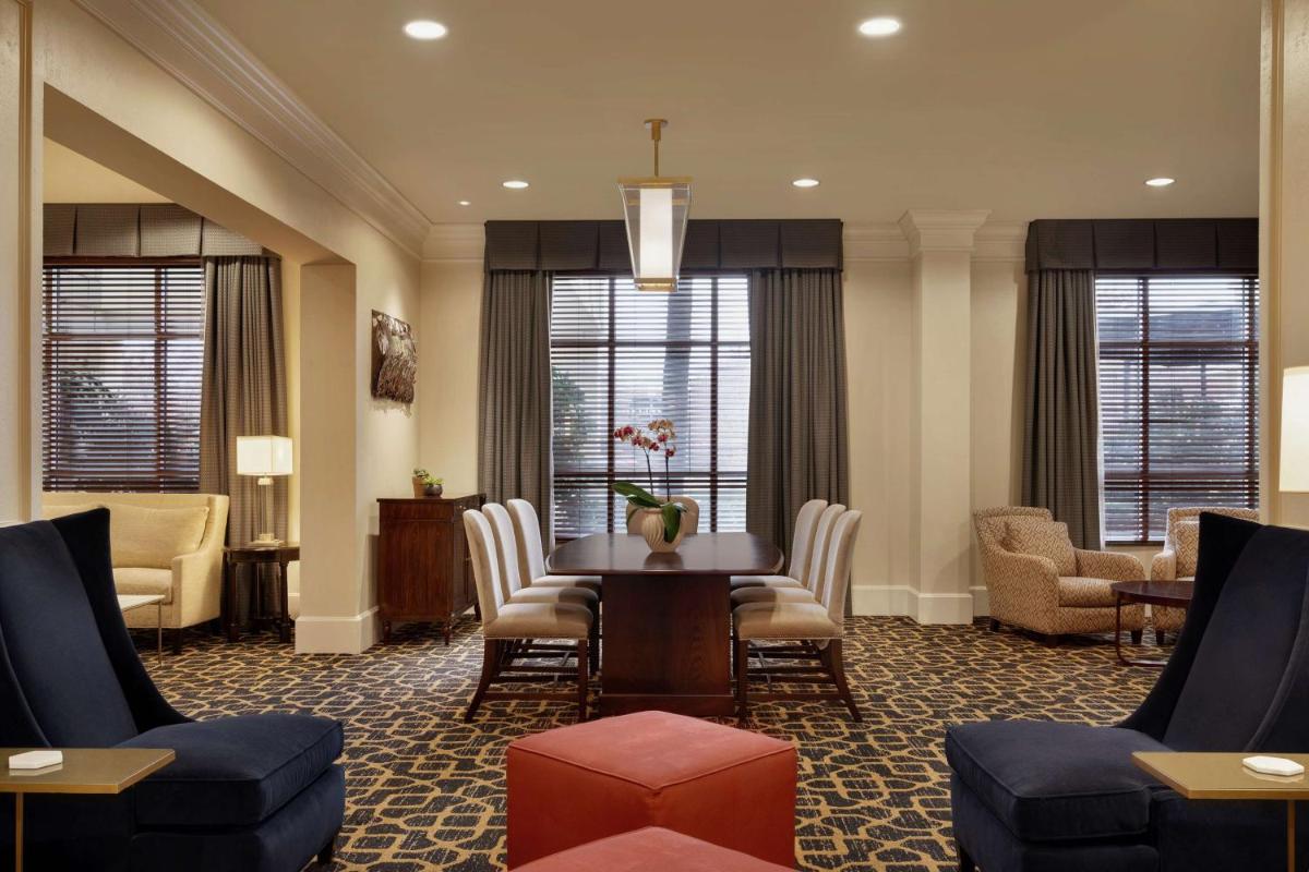 Hilton Columbia Center - image 5