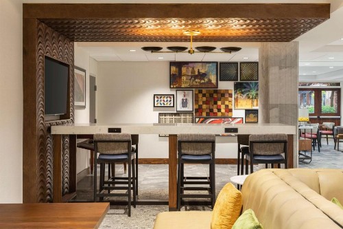 Hampton Inn Columbia Downtown Historic District - image 12