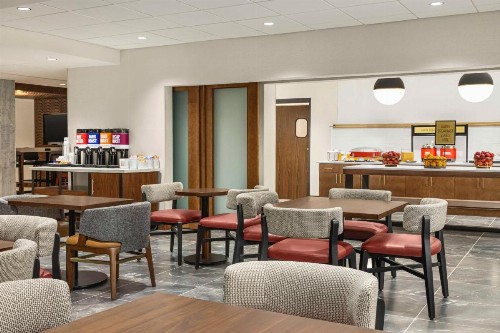 Hampton Inn Columbia Downtown Historic District - image 14