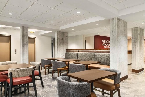 Hampton Inn Columbia Downtown Historic District - image 15