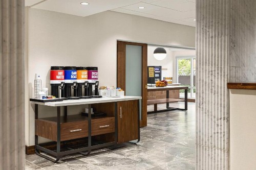 Hampton Inn Columbia Downtown Historic District - image 20