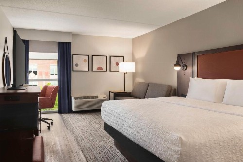 Hampton Inn Columbia Downtown Historic District - image 24
