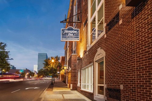 Hampton Inn Columbia Downtown Historic District - image 9