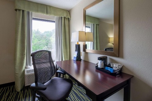 Hampton Inn Columbia I-26/Harbison Blvd - image 23
