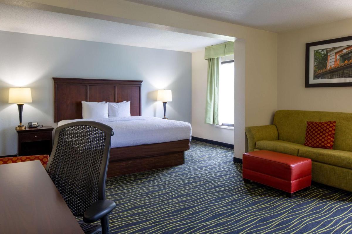 Hampton Inn Columbia I-26/Harbison Blvd - image 6