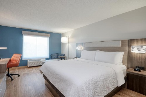Holiday Inn Express Hotel & Suites Columbia-I-20 at Clemson Road an IHG Hotel - image 22