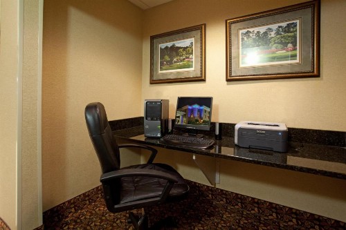 Holiday Inn Express Hotel & Suites Columbia-I-20 at Clemson Road an IHG Hotel - image 27