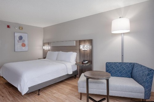Holiday Inn Express Hotel & Suites Columbia-I-20 at Clemson Road an IHG Hotel - image 29