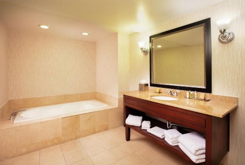 DoubleTree by Hilton Hotel Columbia - image 23