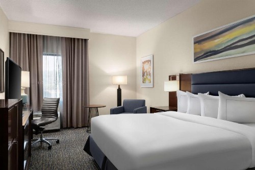 DoubleTree by Hilton Hotel Columbia - image 28