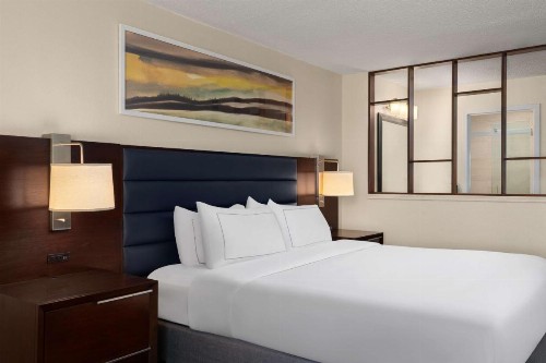 DoubleTree by Hilton Hotel Columbia - image 38