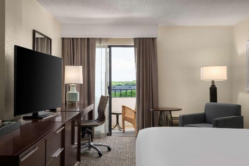 DoubleTree by Hilton Hotel Columbia - image 39