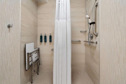 DoubleTree by Hilton Hotel Columbia - image 40