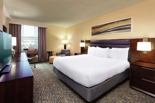 DoubleTree by Hilton Hotel Columbia - image 43