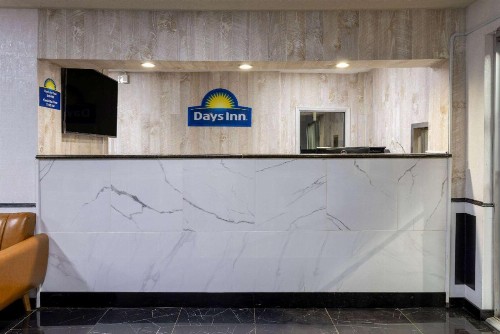 Days Inn by Wyndham Columbia - image 40