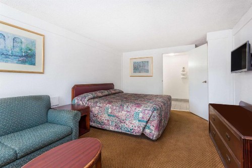 Knights Inn - Columbia - image 22