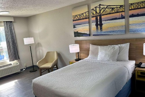 Days Inn by Wyndham Columbia NE Fort Jackson - image 7