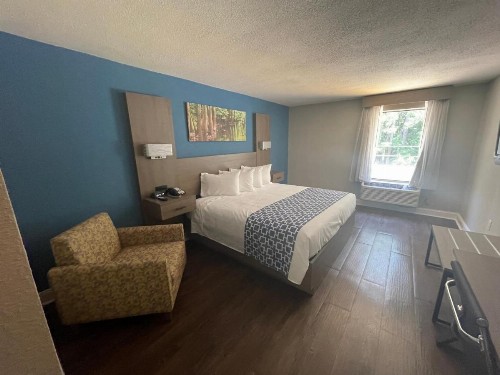 OYO Hotel Columbia SC Northeast - image 21