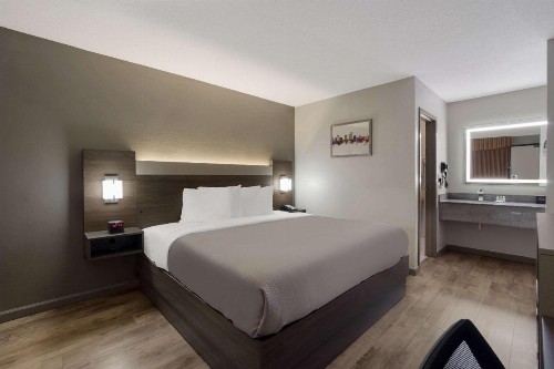Quality Inn Fort Jackson - image 13