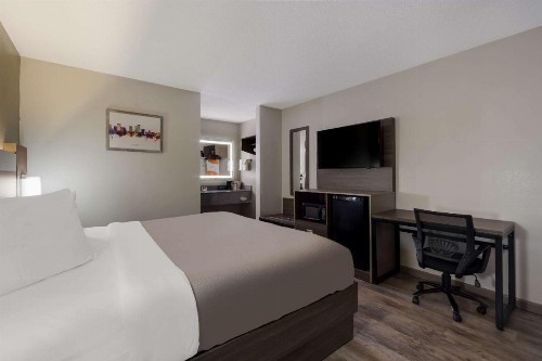 Quality Inn Fort Jackson - image 14