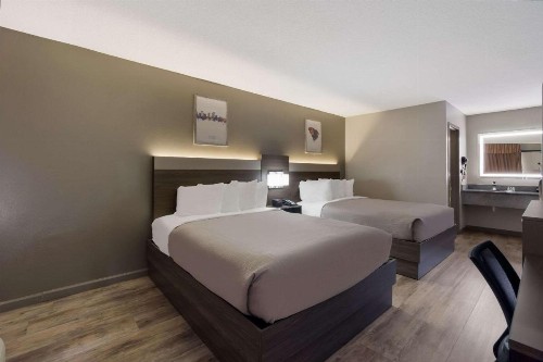 Quality Inn Fort Jackson - image 19