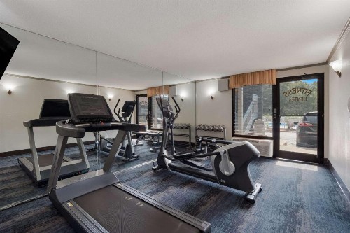 Quality Inn Fort Jackson - image 26