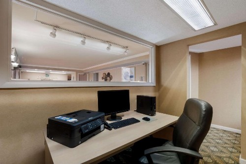 Quality Inn Fort Jackson - image 27