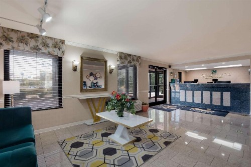 Quality Inn Fort Jackson - image 5
