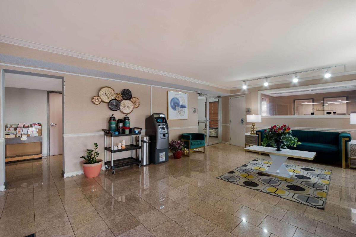 Quality Inn Fort Jackson - image 7