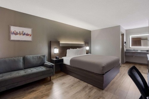 Quality Inn Fort Jackson - image 9
