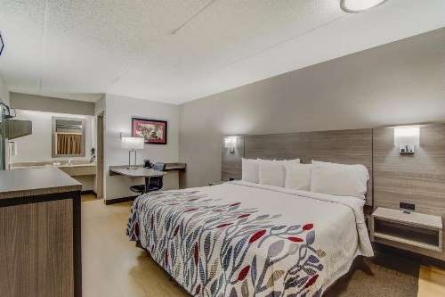 Red Roof Inn Columbia East - Fort Jackson - image 27