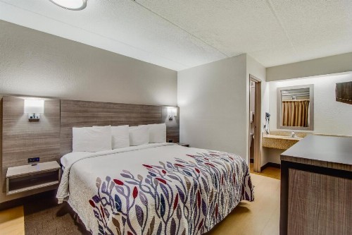 Red Roof Inn Columbia East - Fort Jackson - image 6