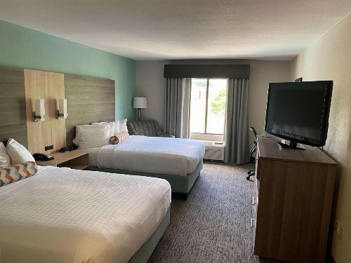 Best Western Executive Inn & Suites - image 5
