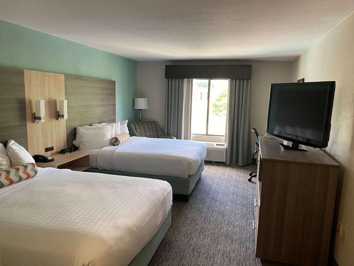 Best Western Executive Inn & Suites - image 5