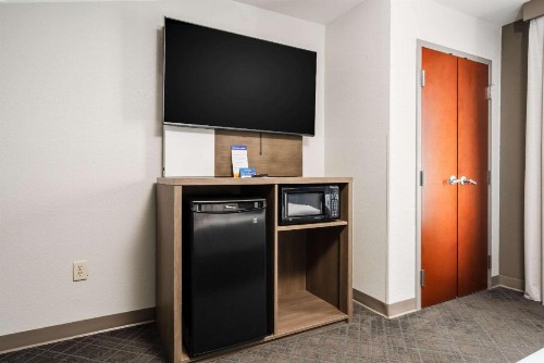 Comfort Suites Columbia Northeast - Fort Jackson - image 28