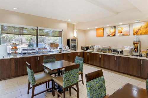 Comfort Suites Columbia Northeast - Fort Jackson - image 36