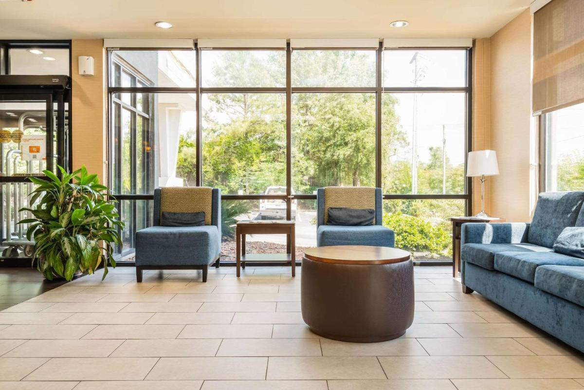 Comfort Suites Columbia Northeast - Fort Jackson - image 5