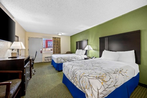 Americas Best Value Inn Fort Jackson - image 18