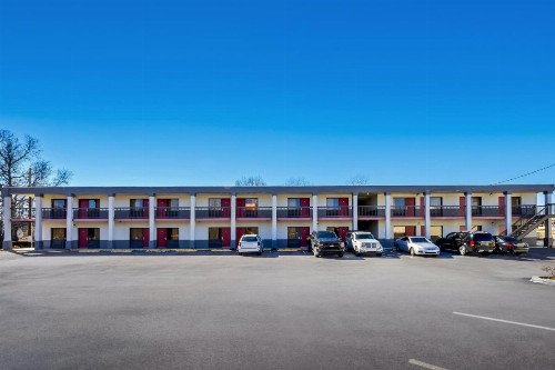 Americas Best Value Inn Fort Jackson - image 20