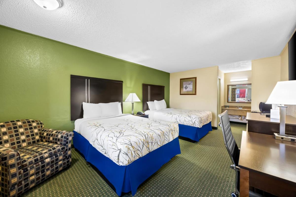 Americas Best Value Inn Fort Jackson - image 5