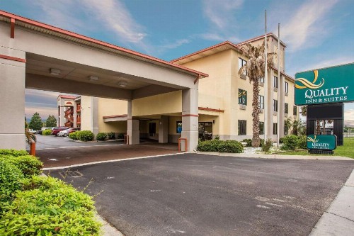 Quality Inn & Suites Ft. Jackson Maingate