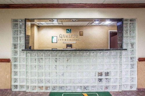 Quality Inn & Suites Ft. Jackson Maingate - image 24