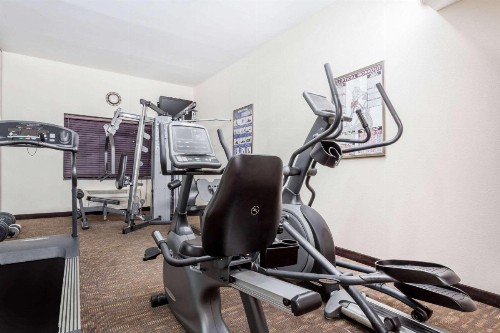 Baymont by Wyndham Columbia Fort Jackson - image 13