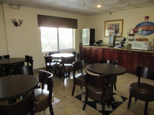 Baymont by Wyndham Columbia Fort Jackson - image 17