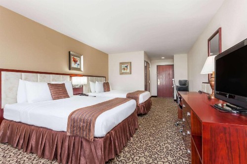 Baymont by Wyndham Columbia Fort Jackson - image 23